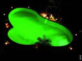 Éclairage piscine : voir votre piscine sous un autre aspect
