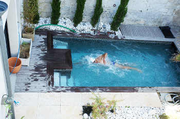 «Nage à contre courant, c’est possible dans votre piscine»