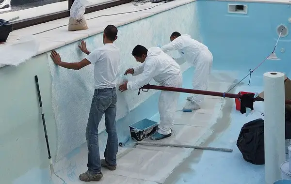 « Rénover les piscines coques »