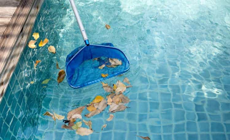 « L’eau de piscine au top en 7 points »